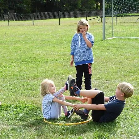 Birkenhof Ashram Familien Blockhuetten * Hartau